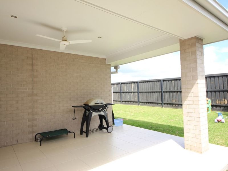 Photo - 28 Williams Crescent, North Lakes QLD 4509 - Image 12