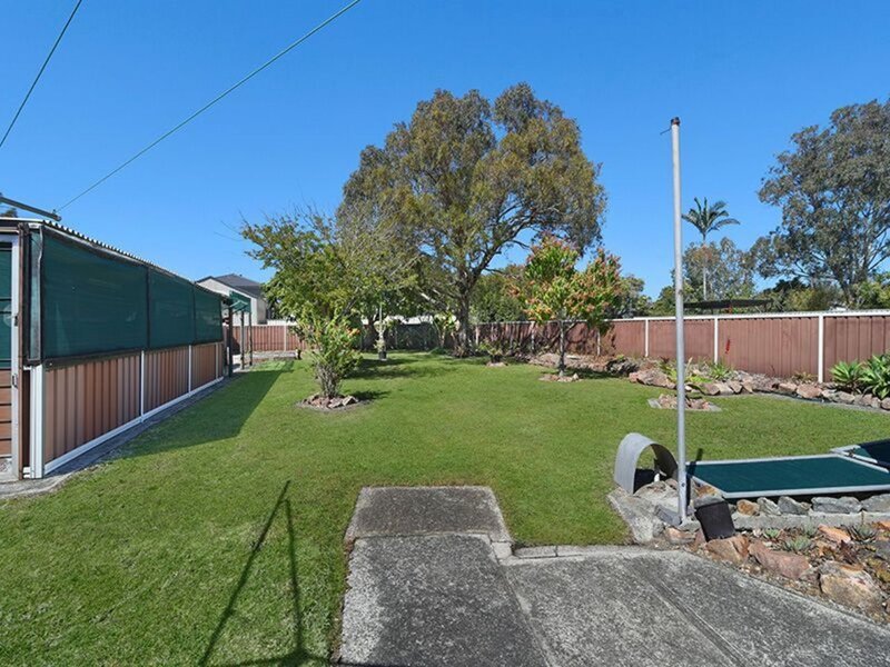 Photo - 28 Wills St , Swansea NSW 2281 - Image 2