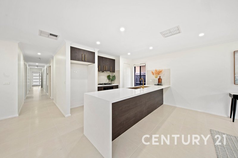 Photo - 28 Willum Way, Dandenong VIC 3175 - Image 10