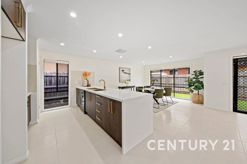 Photo - 28 Willum Way, Dandenong VIC 3175 - Image 11