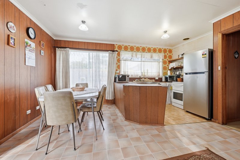 Photo - 28 Wilson Avenue, Inverloch VIC 3996 - Image 4