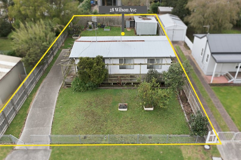 Photo - 28 Wilson Avenue, Inverloch VIC 3996 - Image 11