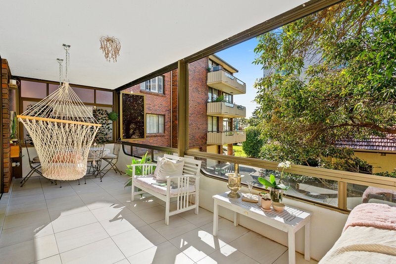 Photo - 2/8 Wilson Street, Wollongong NSW 2500 - Image 3