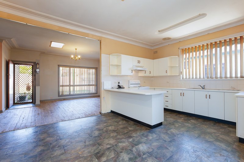 Photo - 28 Wilsons Road, Mount Hutton NSW 2290 - Image 5