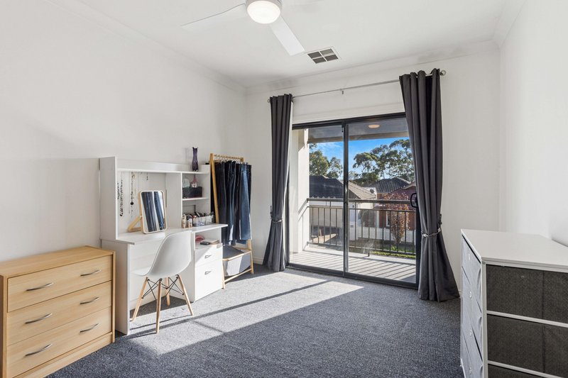 Photo - 28 Windermere Crescent, Mawson Lakes SA 5095 - Image 15