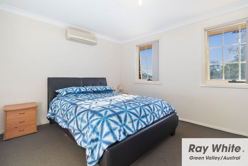 Photo - 28 Windle Ave , Hoxton Park NSW 2171 - Image 6