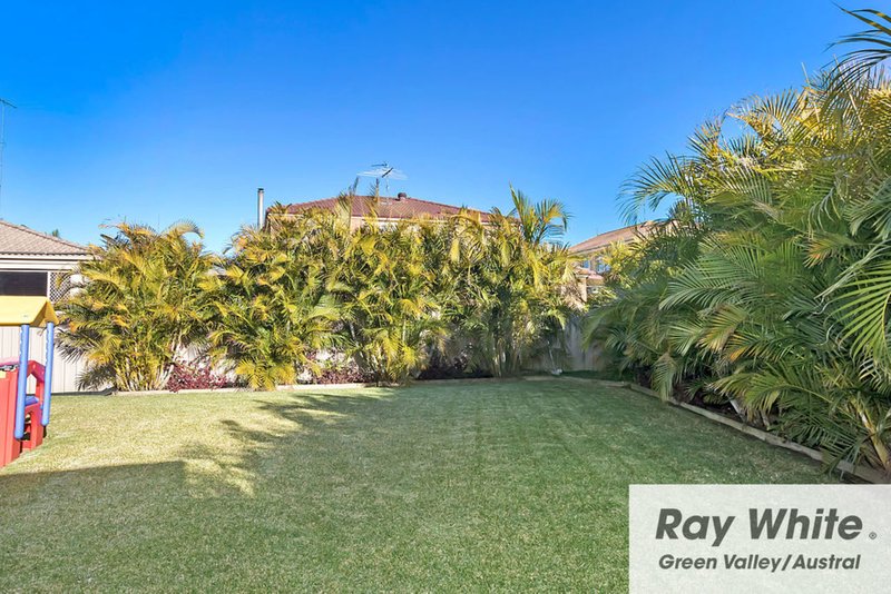 Photo - 28 Windle Ave , Hoxton Park NSW 2171 - Image 10