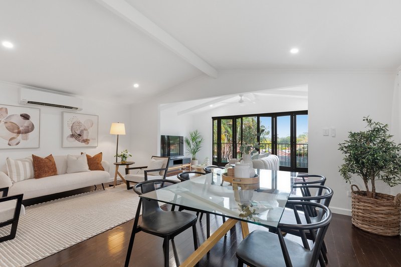 Photo - 28 Windrest Avenue, Aspley QLD 4034 - Image 2