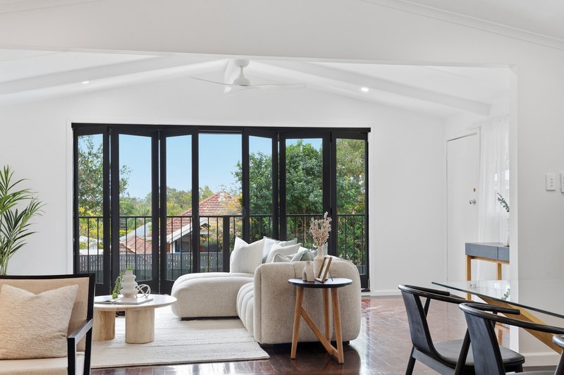 Photo - 28 Windrest Avenue, Aspley QLD 4034 - Image 4