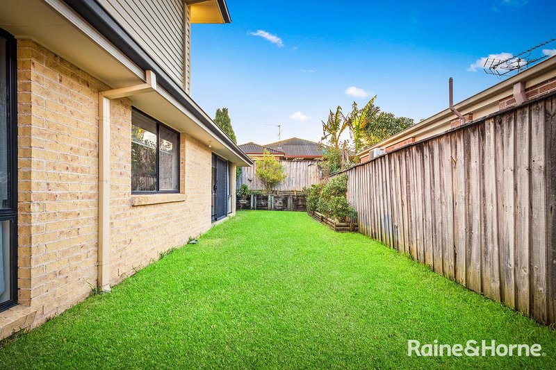 Photo - 28 Winslow Avenue, Stanhope Gardens NSW 2768 - Image 3