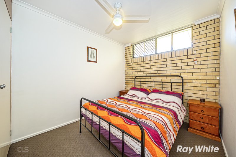 Photo - 2/8 Winston Drive, Bongaree QLD 4507 - Image 7