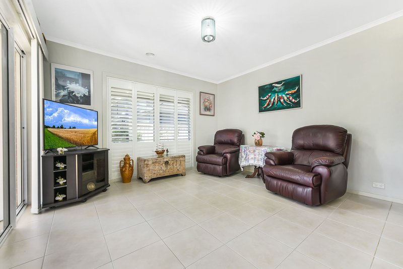 Photo - 28 Wisteria Place, Springvale South VIC 3172 - Image 8