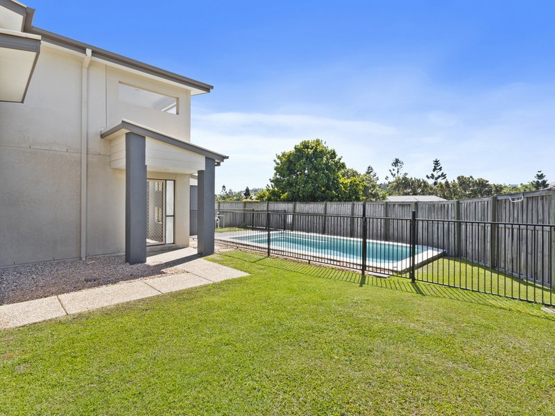 Photo - 2/8 Witheren Circuit, Pacific Pines QLD 4211 - Image 10