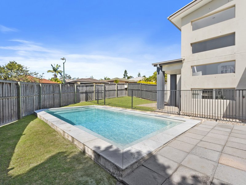 Photo - 2/8 Witheren Circuit, Pacific Pines QLD 4211 - Image 15