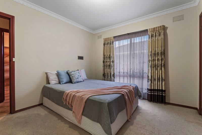 Photo - 28 Wodonga Crescent, Thomastown VIC 3074 - Image 13