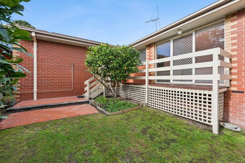 Photo - 2/8 Woodmason Road, Boronia VIC 3155 - Image 4