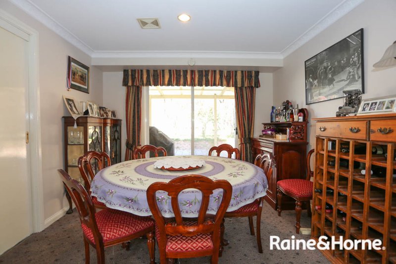 Photo - 28 Woodside Drive, Mount Rankin NSW 2795 - Image 3