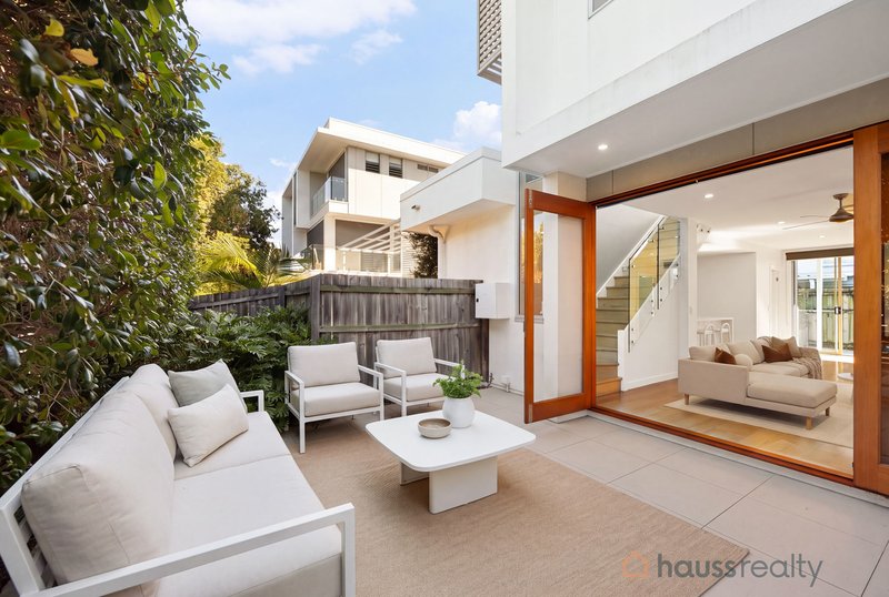 Photo - 28 Worden Street, Morningside QLD 4170 - Image 2
