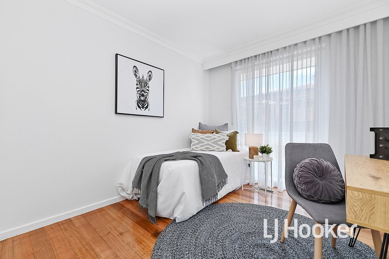 Photo - 28 Wren Street, Hampton Park VIC 3976 - Image 11