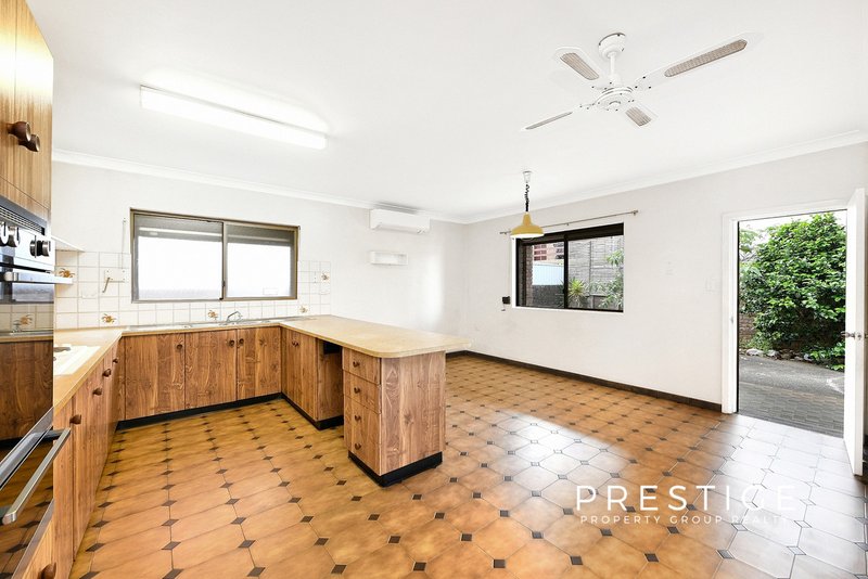 Photo - 28 Xenia Avenue, Carlton NSW 2218 - Image 2