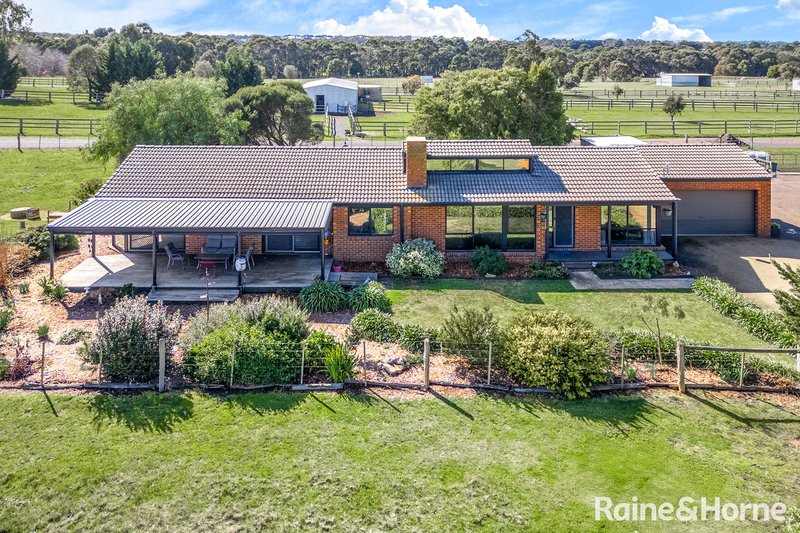 Photo - 28 Yaamba Drive, Riddells Creek VIC 3431 - Image 4