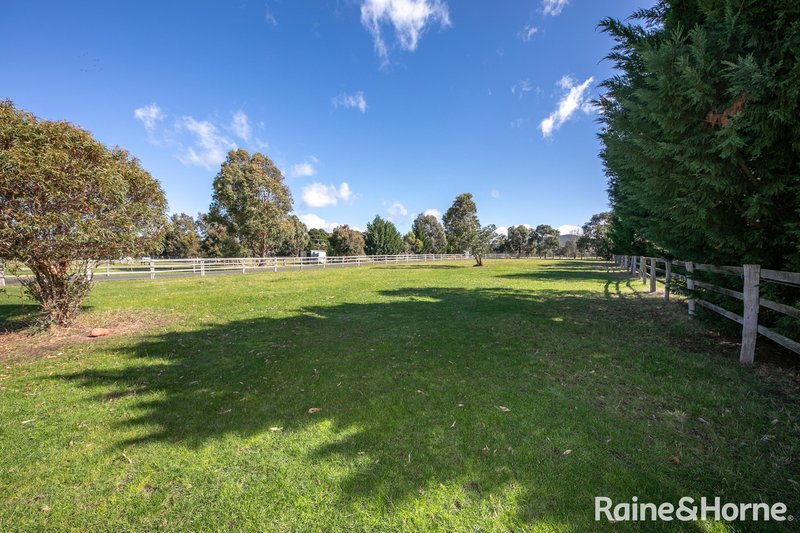 Photo - 28 Yaamba Drive, Riddells Creek VIC 3431 - Image 33