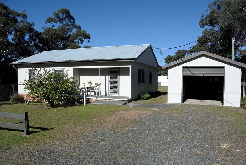 Photo - 28 Yamba St , Hawks Nest NSW 2324 - Image 3