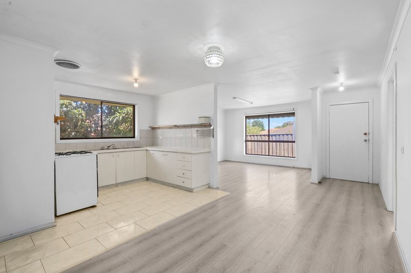 Photo - 2/8 Yaralla Court, Meadow Heights VIC 3048 - Image 2