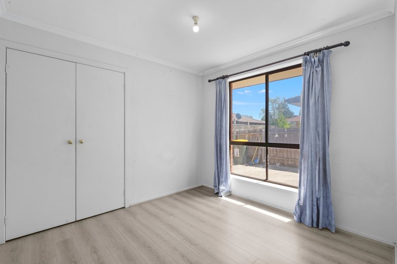 Photo - 2/8 Yaralla Court, Meadow Heights VIC 3048 - Image 8