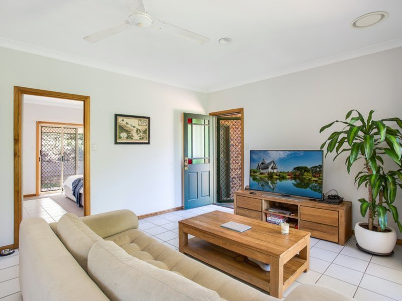 Photo - 2/8 Yarraman Place, Tallebudgera Valley QLD 4228 - Image 11