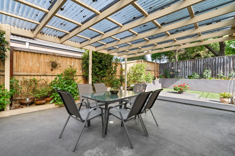 Photo - 28 Yellowbox Avenue, South Morang VIC 3752 - Image 11