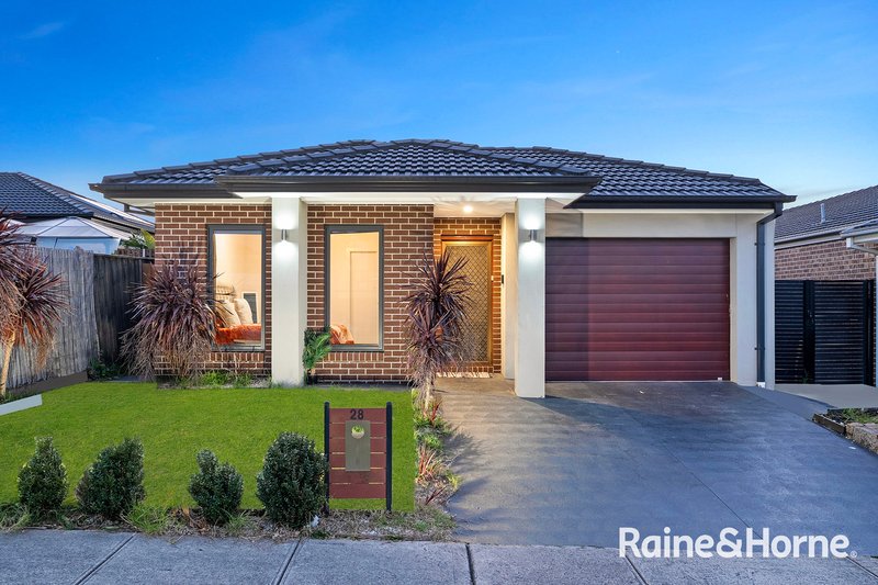 Photo - 28 Yellowstone Avenue, Clyde VIC 3978 - Image 1