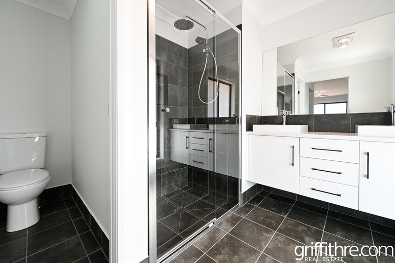 Photo - 28 Zirilli Avenue, Griffith NSW 2680 - Image 9