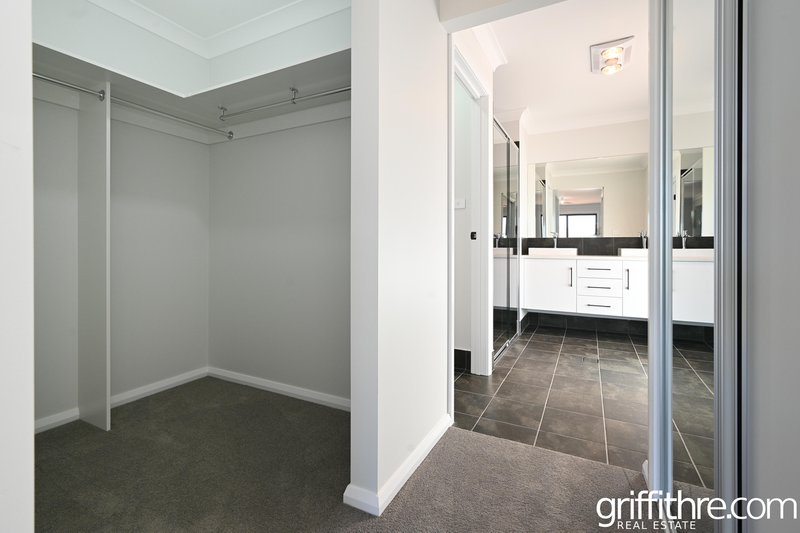 Photo - 28 Zirilli Avenue, Griffith NSW 2680 - Image 10