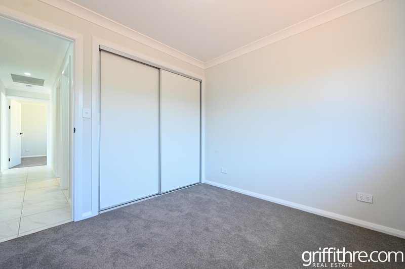 Photo - 28 Zirilli Avenue, Griffith NSW 2680 - Image 13