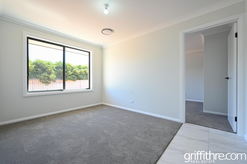 Photo - 28 Zirilli Avenue, Griffith NSW 2680 - Image 15