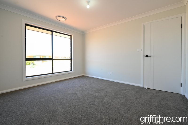 Photo - 28 Zirilli Avenue, Griffith NSW 2680 - Image 16