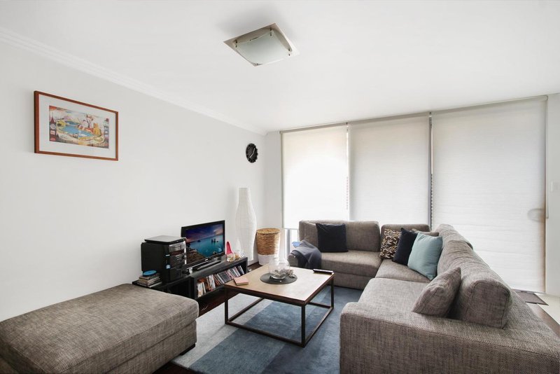 Photo - 2/80-84 New Dapto Road, Wollongong NSW 2500 - Image 2