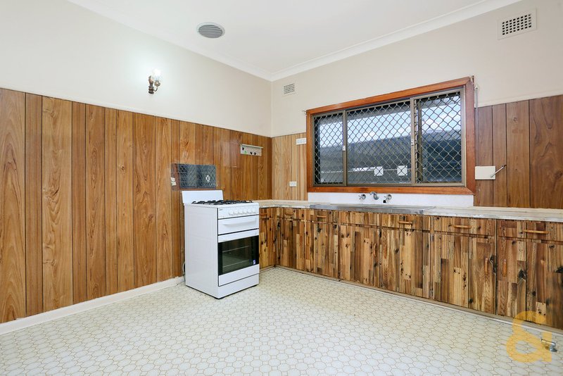 Photo - 280 Desborough Road, St Marys NSW 2760 - Image 6