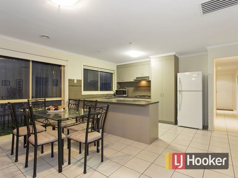 Photo - 2/80 Eagle Drive, Pakenham VIC 3810 - Image 2