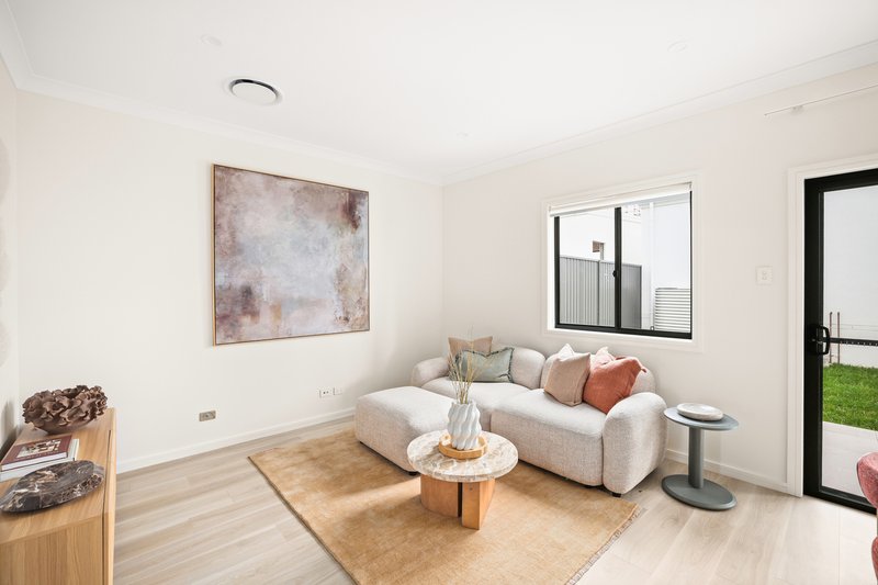 Photo - 280 Fifth Avenue, Austral NSW 2179 - Image 4