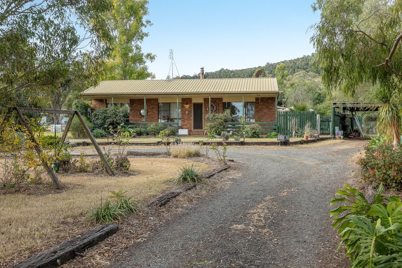 Photo - 280 Gowrie Tilgonda Road, Gowrie Junction QLD 4352 - Image 2