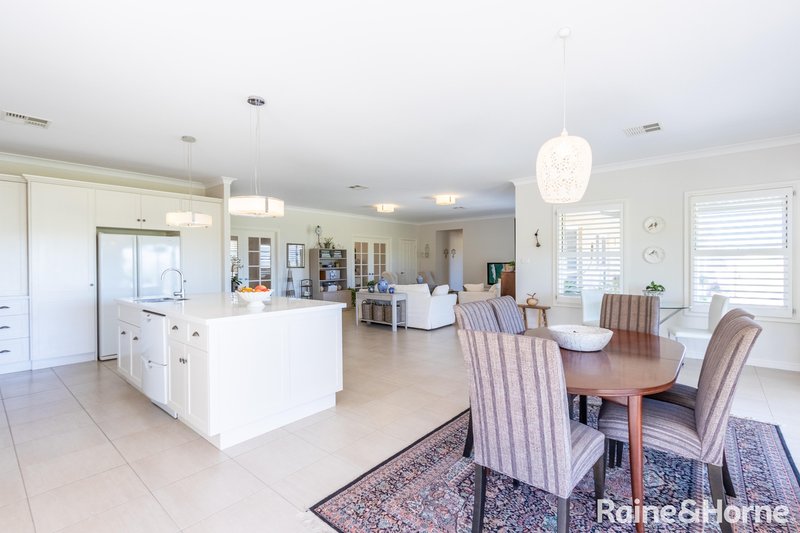 Photo - 280 Hartwood Avenue, Robin Hill NSW 2795 - Image 3