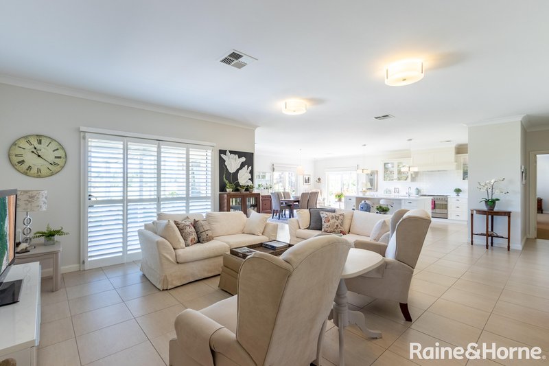 Photo - 280 Hartwood Avenue, Robin Hill NSW 2795 - Image 5