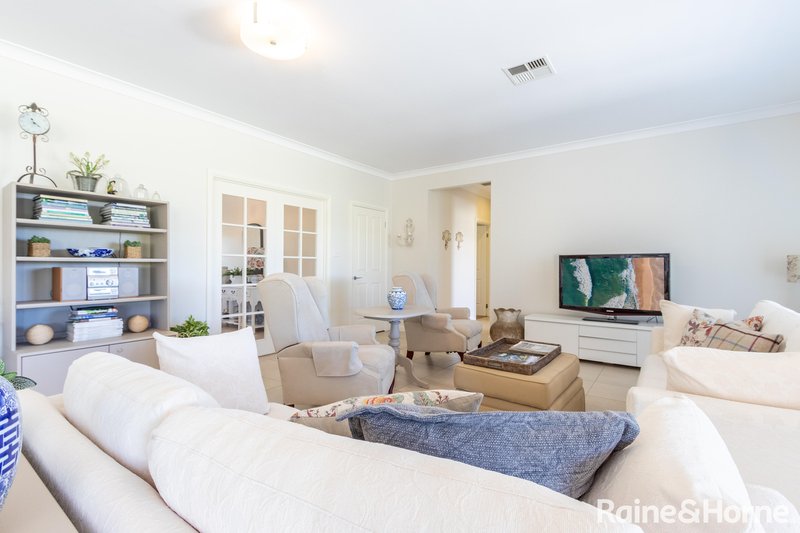 Photo - 280 Hartwood Avenue, Robin Hill NSW 2795 - Image 6