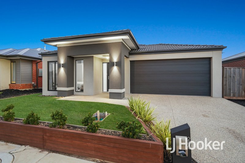 280 Heather Grove, Clyde North VIC 3978