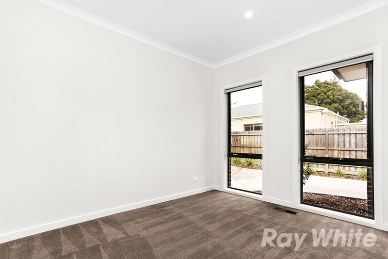 Photo - 2/80 Liverpool Road, Kilsyth VIC 3137 - Image 7