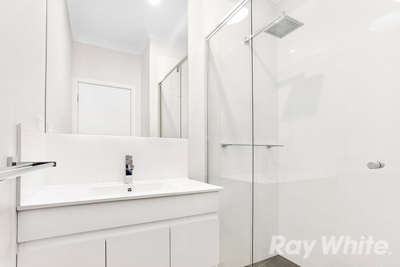 Photo - 2/80 Liverpool Road, Kilsyth VIC 3137 - Image 8