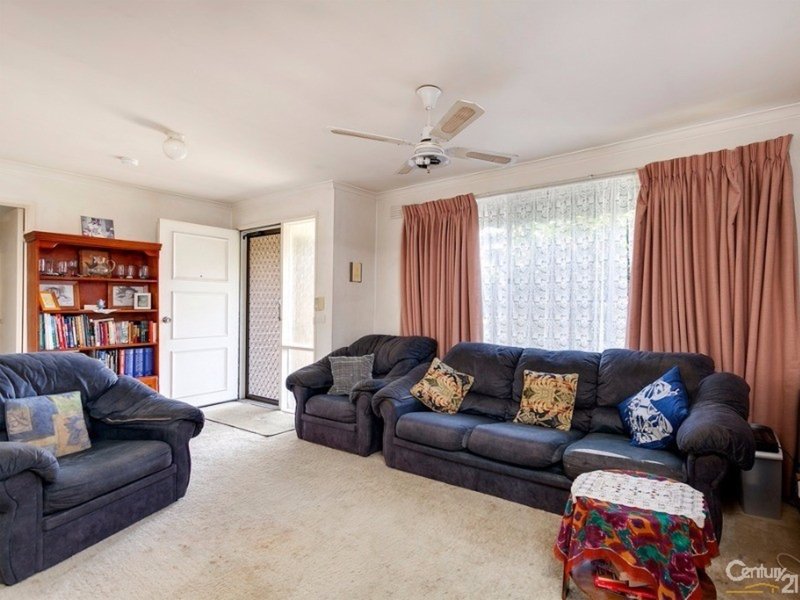 Photo - 280 Manchester Road, Mooroolbark VIC 3138 - Image 1