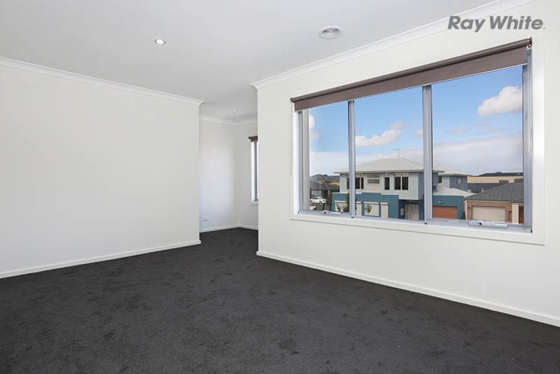 Photo - 2/80 O'Reilly Road, Point Cook VIC 3030 - Image 7